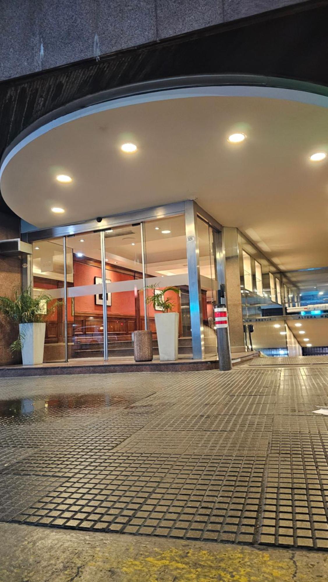 Appartamento Departamento En Microcentro A Pasos Del Obelisco Buenos Aires Esterno foto